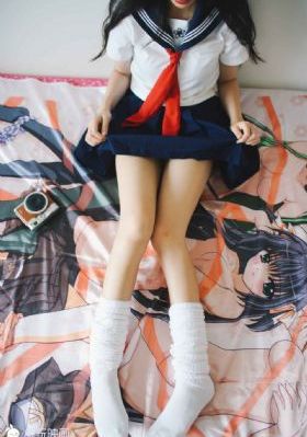 动漫男女扒内衣揉捏胸的视频