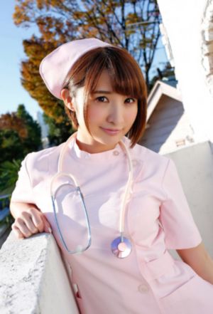 军人野外吮她的花蒂的视频